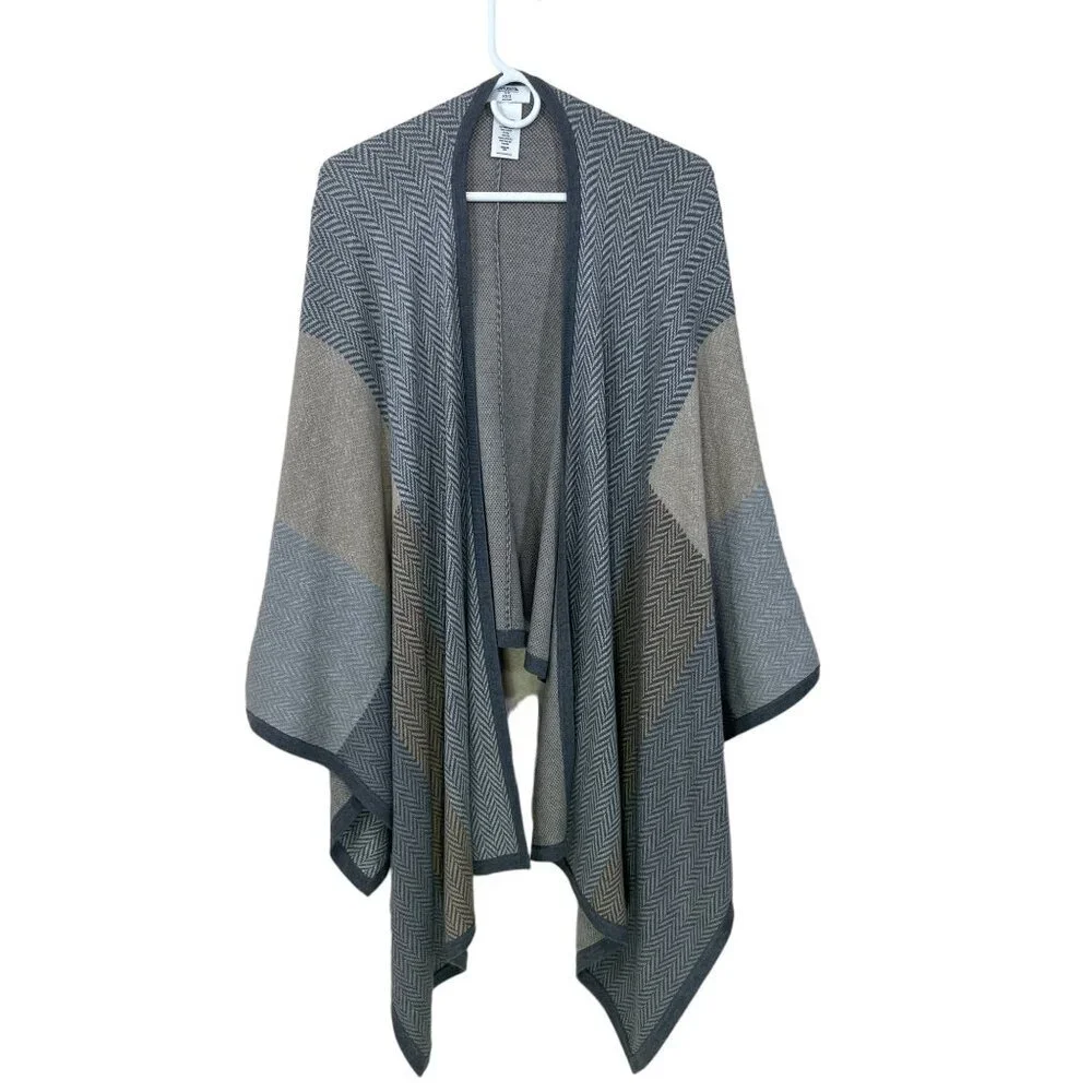 UntuckIt For Her Size XS/S Sophie Wool Blend Shawl Wrap Chevron‎ Gray Cape